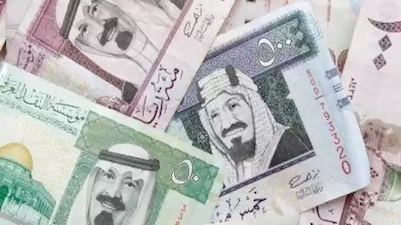 تغيرات أسعار الريال السعودي مقابل الجنيه في 5 بنوك خلال أسبوع